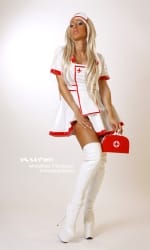 strip-nurse-blondi